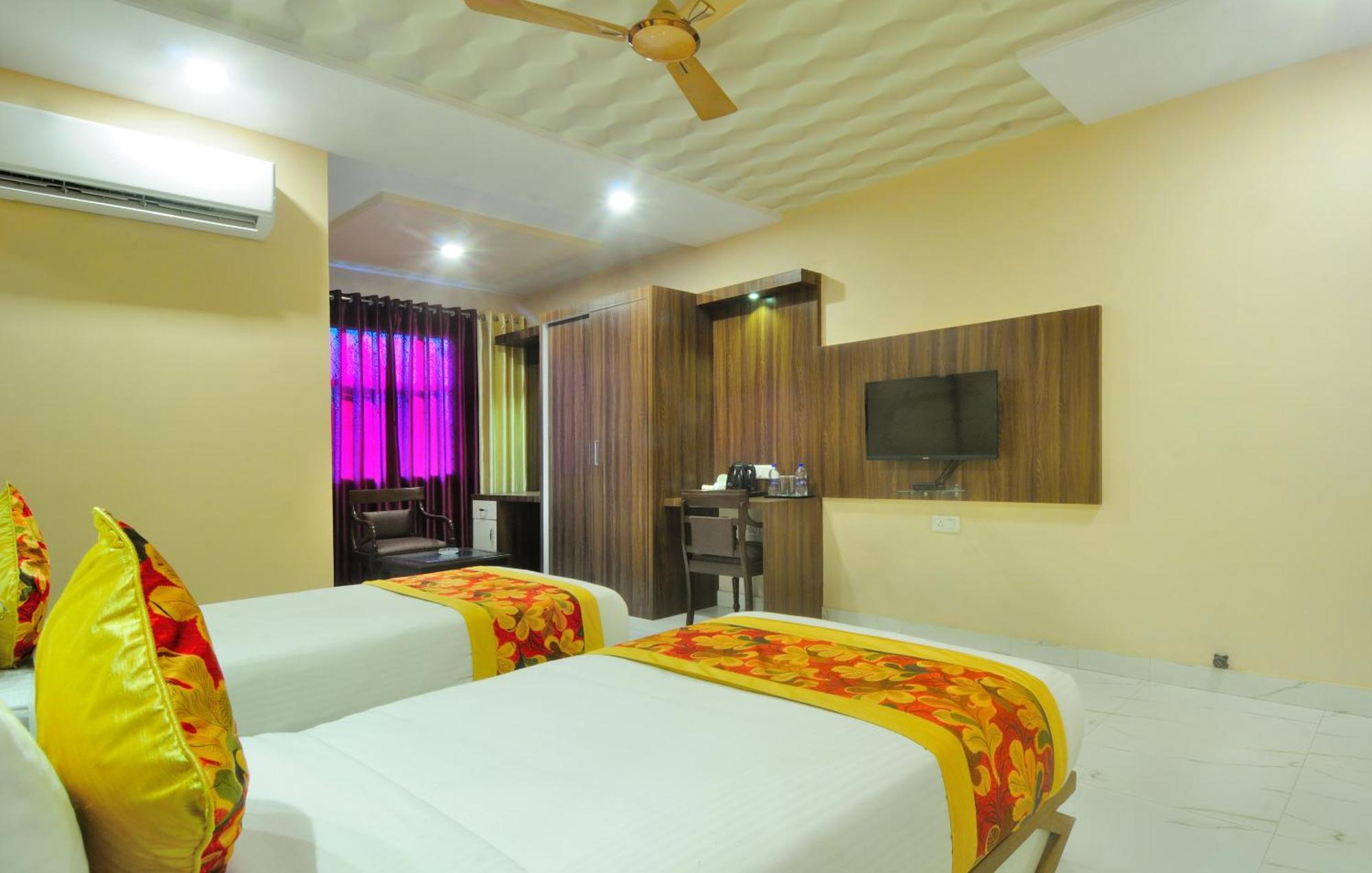 אג'מר Hotel New Majestic מראה חיצוני תמונה