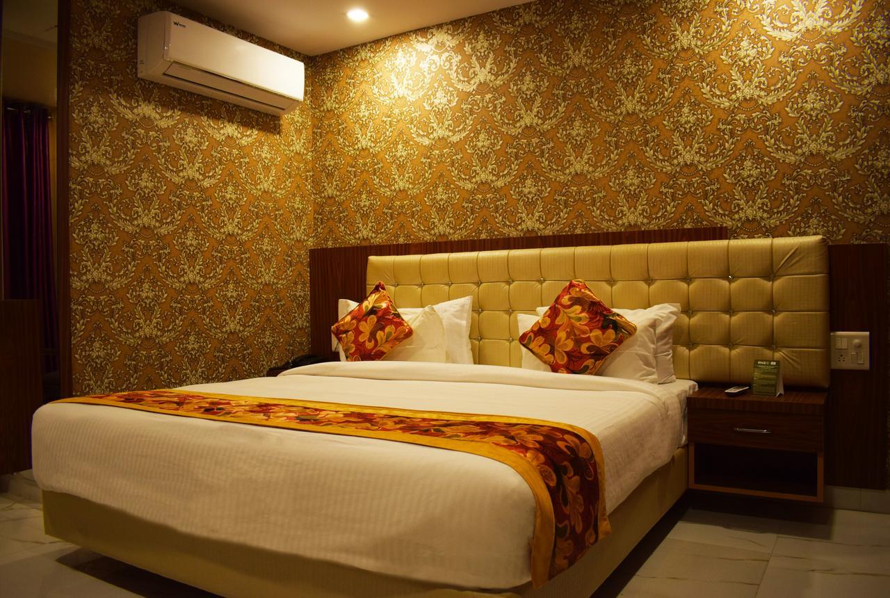 אג'מר Hotel New Majestic מראה חיצוני תמונה