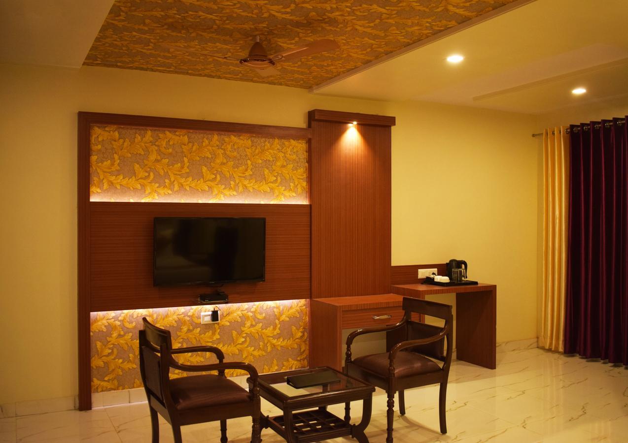 אג'מר Hotel New Majestic מראה חיצוני תמונה